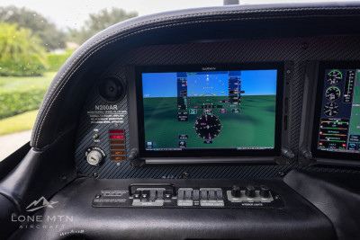 2004 Cirrus SR22 G2 GTS: 