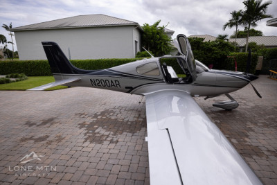 2004 Cirrus SR22 G2 GTS: 