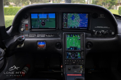 2004 Cirrus SR22 G2 GTS: 