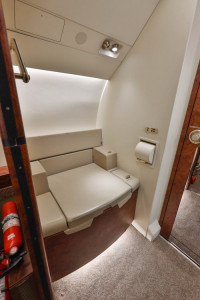 2010 Dassault Falcon 2000LX: 