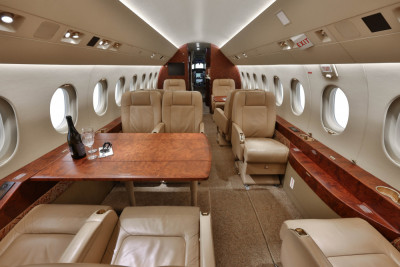 2010 Dassault Falcon 2000LX: 