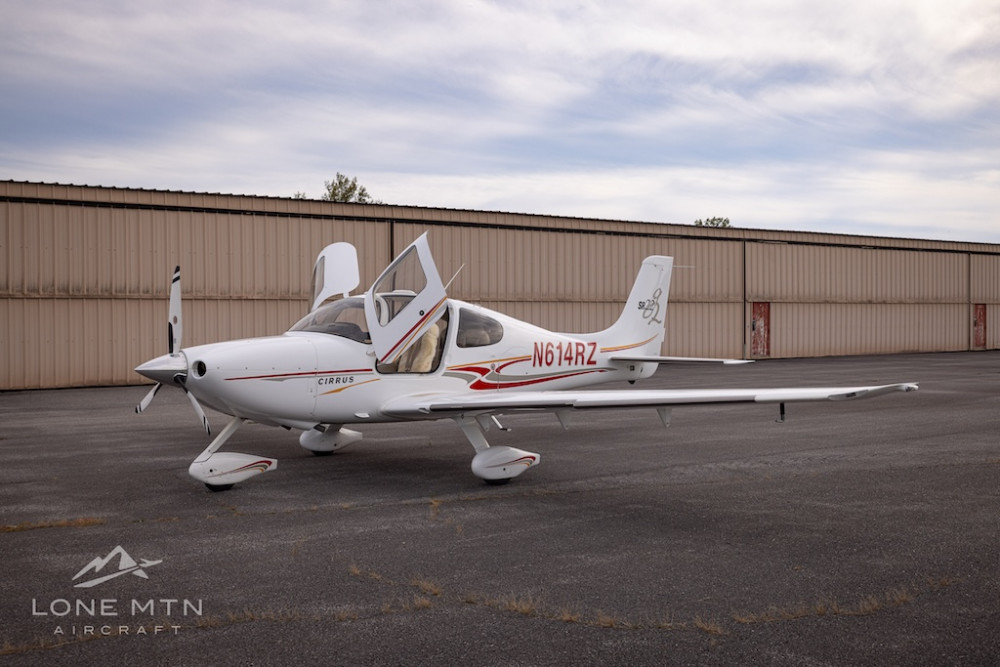 photo of 2004 Cirrus SR22 G2