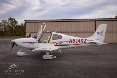 2004 Cirrus SR22 G2: 