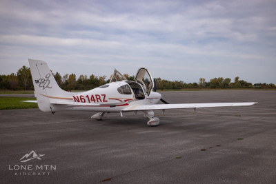 2004 Cirrus SR22 G2: 