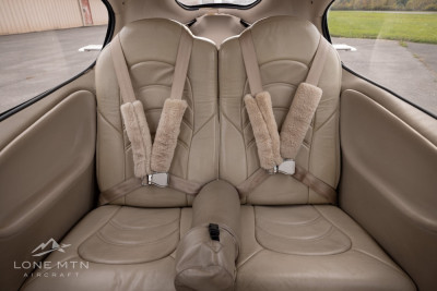 2004 Cirrus SR22 G2: 