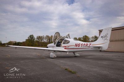 2004 Cirrus SR22 G2: 