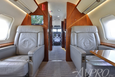2010 Bombardier Challenger 605: 