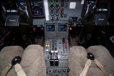 2005 Hawker 400XP: 
