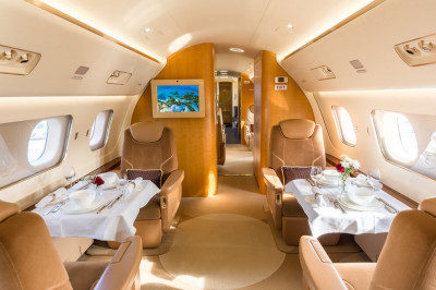 2013 Embraer Lineage 1000: 