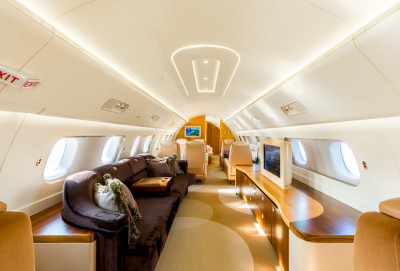 2013 Embraer Lineage 1000: 