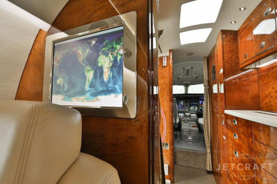 2005 Bombardier Challenger 300: 