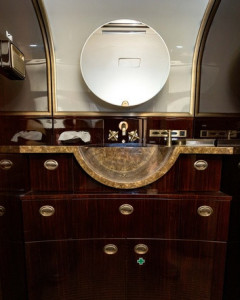 2009 Bombardier Challenger 300: 