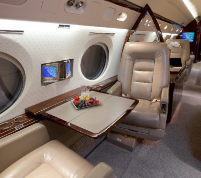 2001 Gulfstream G-IV SP: Club Table