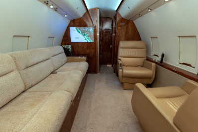1985 Bombardier Challenger 601 - 1A: 