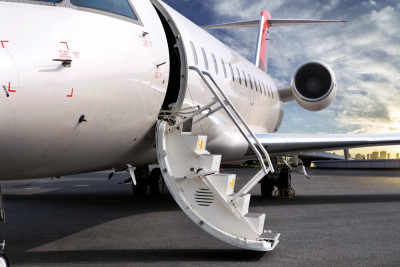 2004 Bombardier CRJ-200ER: 
