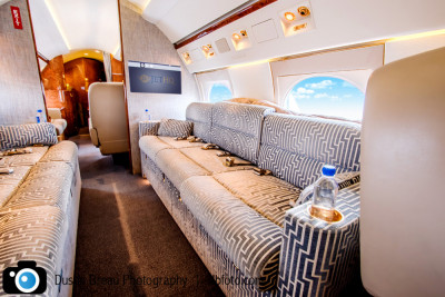 1999 Gulfstream G-IV SP: Mid Cabin- Four Place Divans