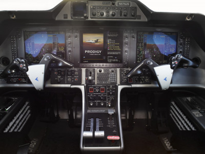 2009 Embraer Phenom 100: 