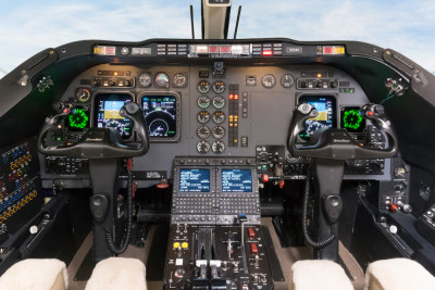 2005 Hawker 400XP: 