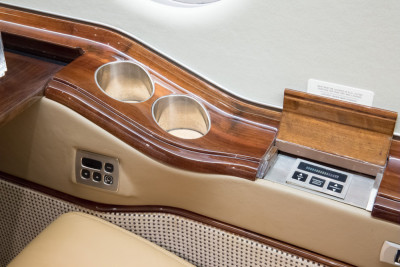 2005 Hawker 400XP: 
