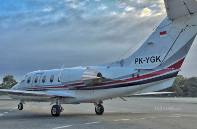 2004 Hawker 400XP: 