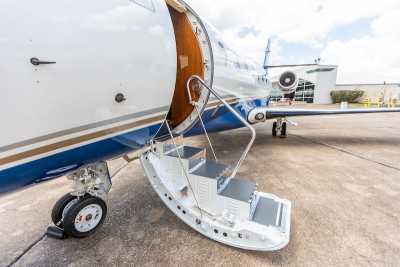 2001 Gulfstream G200: 