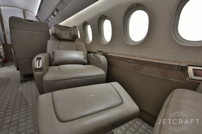 2009 Dassault Falcon 2000LX: 