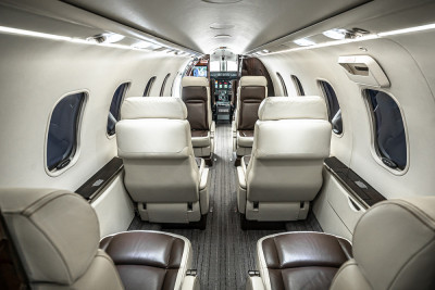 2008 Bombardier Learjet 40XR: 
