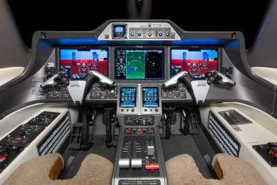 2014 Embraer Phenom 300: 