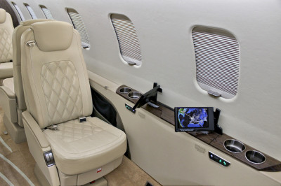 2016 Bombardier Learjet 75: Chair