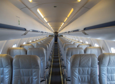 1999 Bombardier Canadair Regional Jet CRJ-700: 