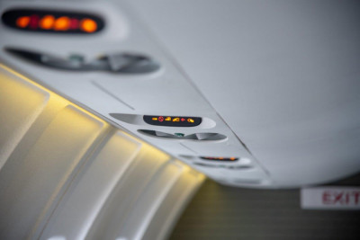 1999 Bombardier Canadair Regional Jet CRJ-700: 