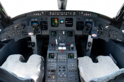 1999 Bombardier Canadair Regional Jet CRJ-700: 