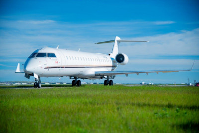 1999 Bombardier Canadair Regional Jet CRJ-700: 