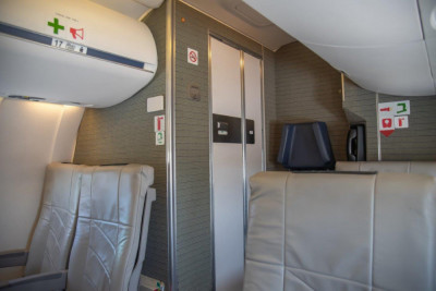 1999 Bombardier Canadair Regional Jet CRJ-700: 