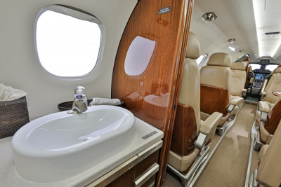 2012 Embraer Phenom 300: 