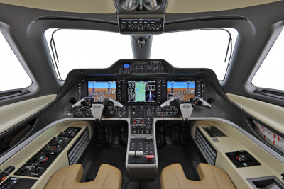 2012 Embraer Phenom 300: 