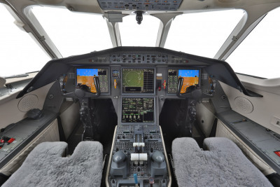 2005 Dassault Falcon 2000EX EASy: 