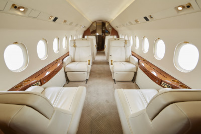 2006 Dassault Falcon 2000EX EASy II: Cabin from fwd
