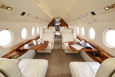 2006 Dassault Falcon 2000EX EASy II: Cabin from aft
