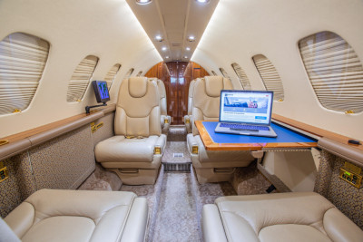 1992 Cessna Citation V: Cabin view from fwd