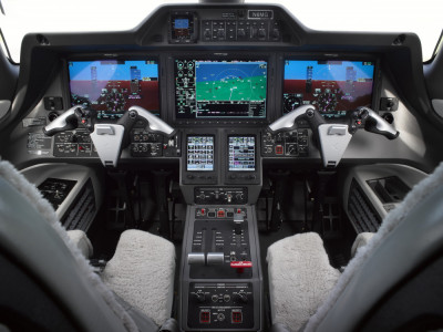 2016 Embraer Phenom 300: 