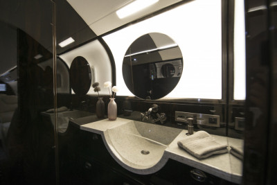 2013 Bombardier Challenger 300: 
