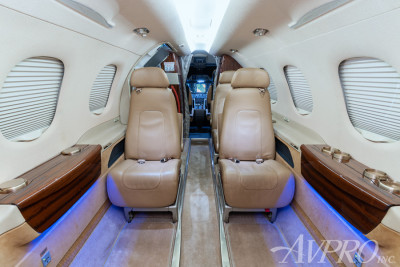2010 Embraer Phenom 300: 