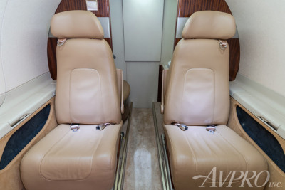 2010 Embraer Phenom 300: 