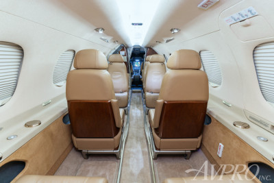 2010 Embraer Phenom 300: 