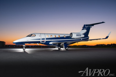 2010 Embraer Phenom 300: 