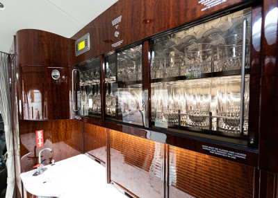 2009 Dassault Falcon 2000LX: 