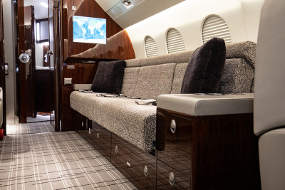 2009 Dassault Falcon 2000LX: 