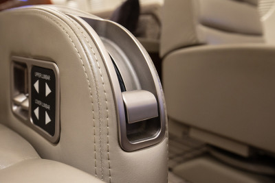 2009 Dassault Falcon 2000LX: 