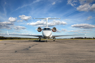 2010 Embraer Phenom 300: 